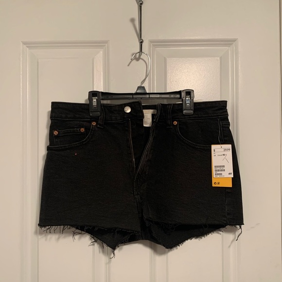H&M Black high waisted black denim shorts - Picture 1 of 4